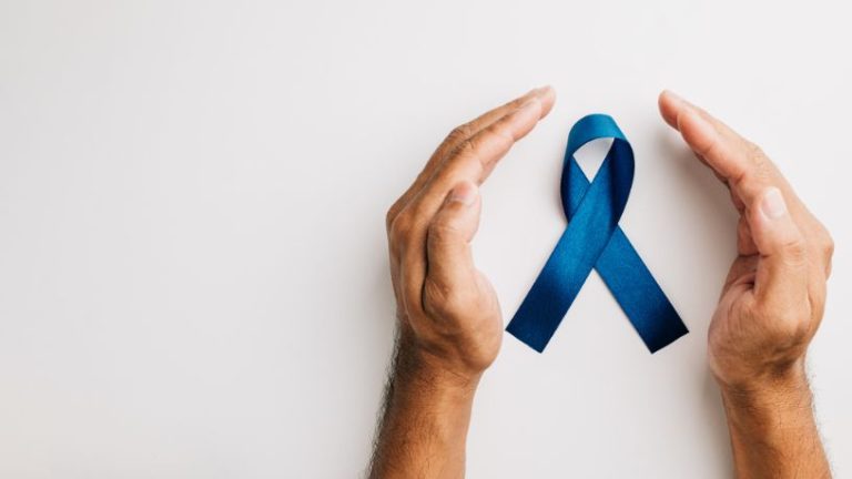 Marco Azul Marinho reforça importância da atividade física na prevenção do câncer colorretal Marco Azul Marinho reforça importância da atividade física na prevenção do câncer colorretal